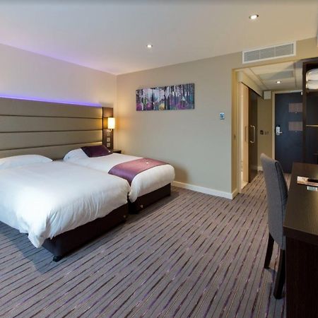 Premier Inn Leeds Headingley Exteriör bild