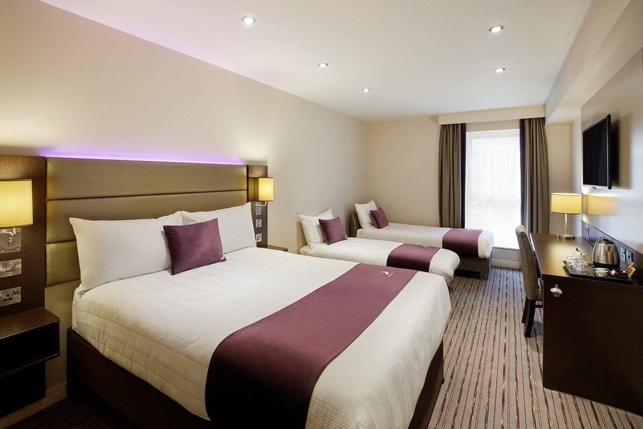Premier Inn Leeds Headingley Exteriör bild
